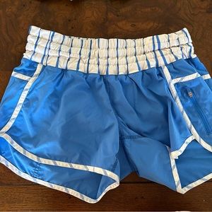 Lululemon shorts size 6